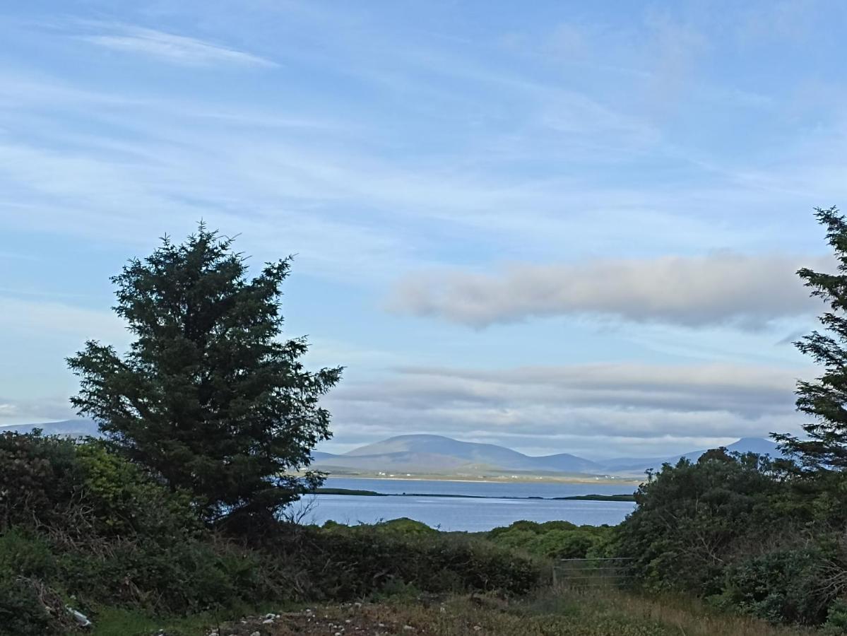 Foreen Lodge, Achill Island Valley エクステリア 写真