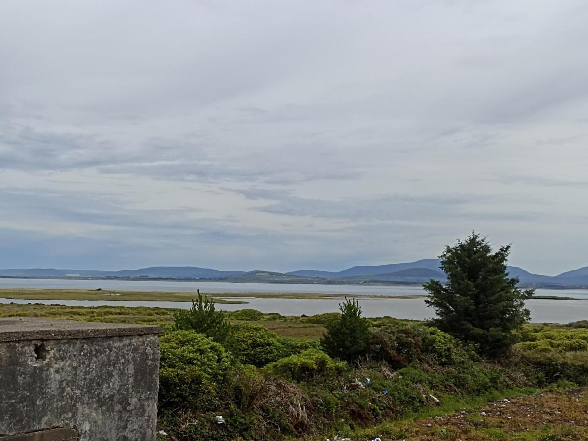 Foreen Lodge, Achill Island Valley エクステリア 写真