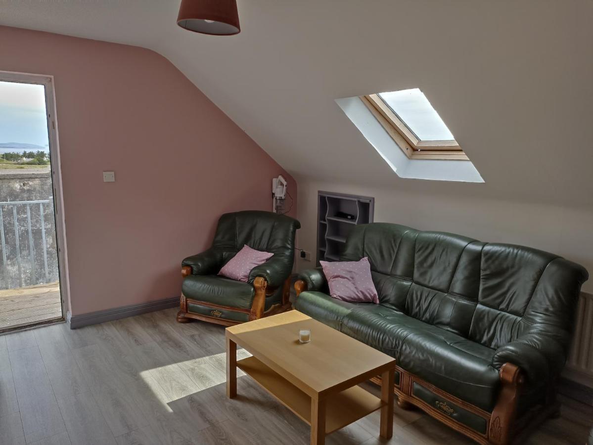 Foreen Lodge, Achill Island Valley エクステリア 写真